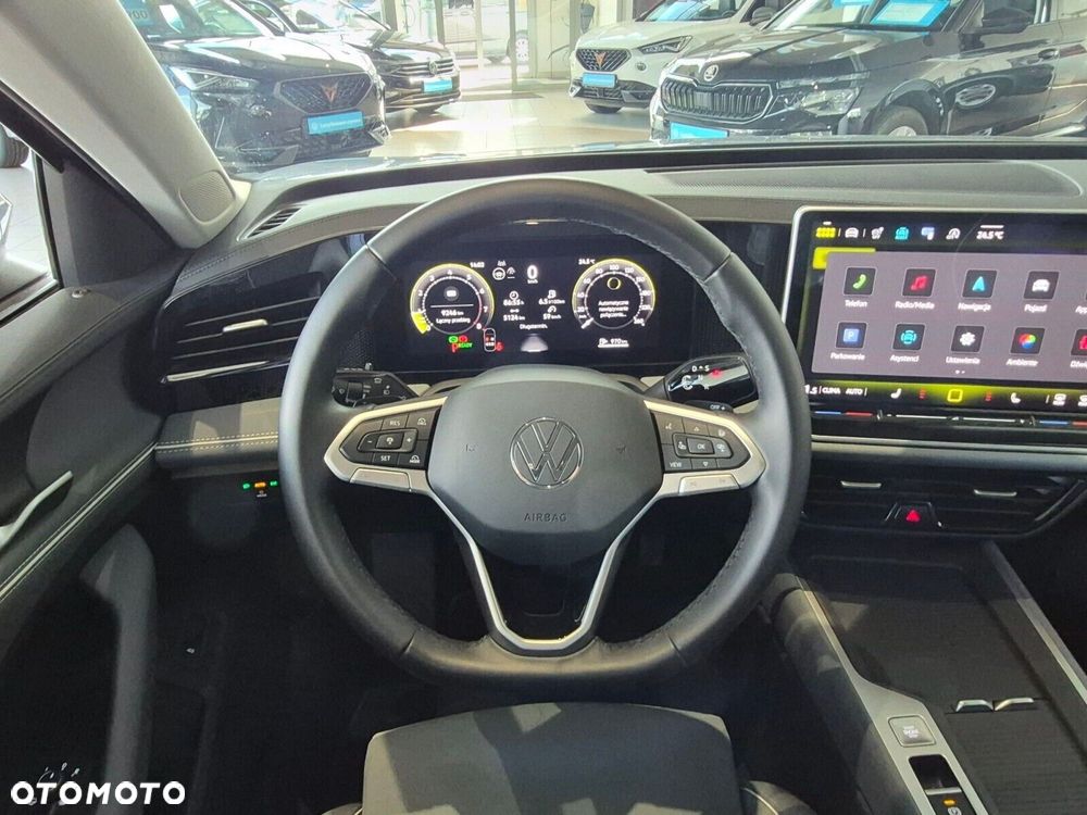 Volkswagen Passat - 21