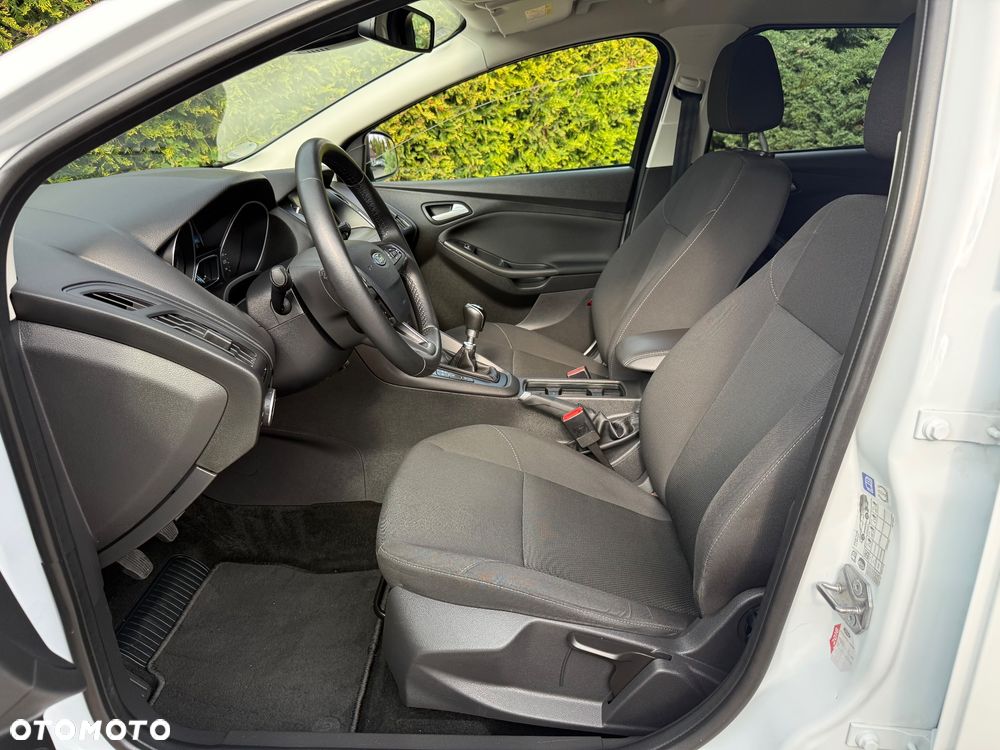 Ford Focus 1.0 EcoBoost Trend - 9