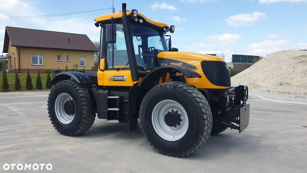 JCB FASTRAC 3220 PLUS - 2