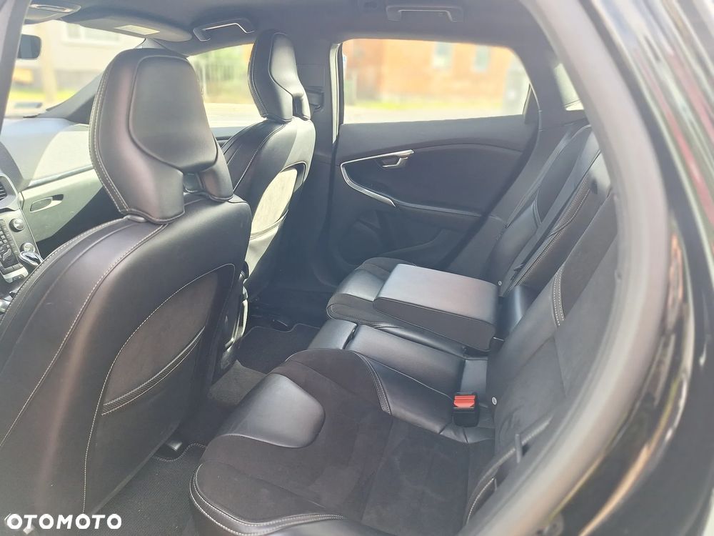 Volvo V40 - 18