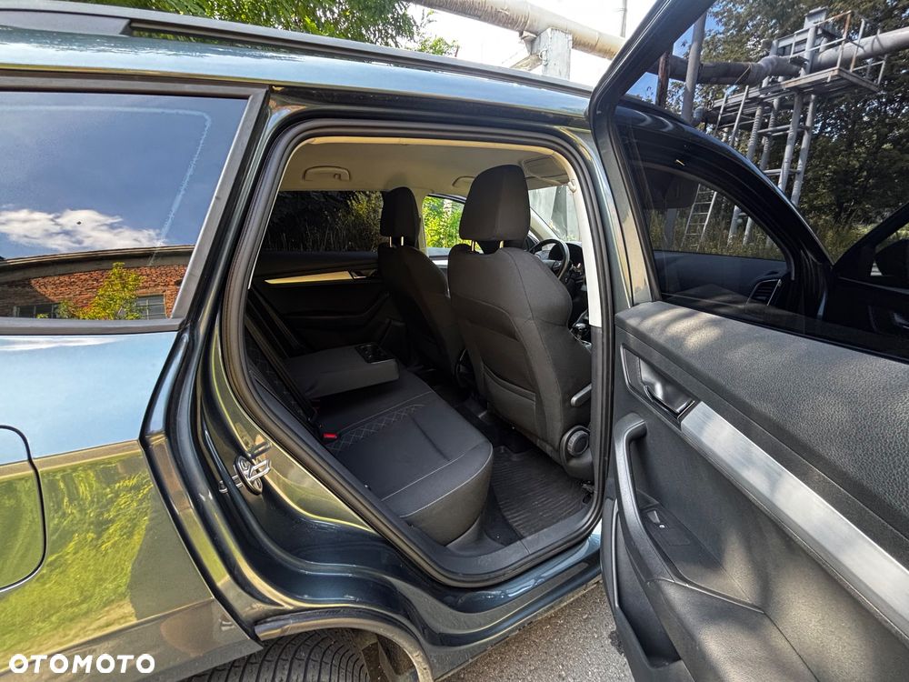 Skoda Karoq 1.6 TDI SCR DSG Ambition - 32