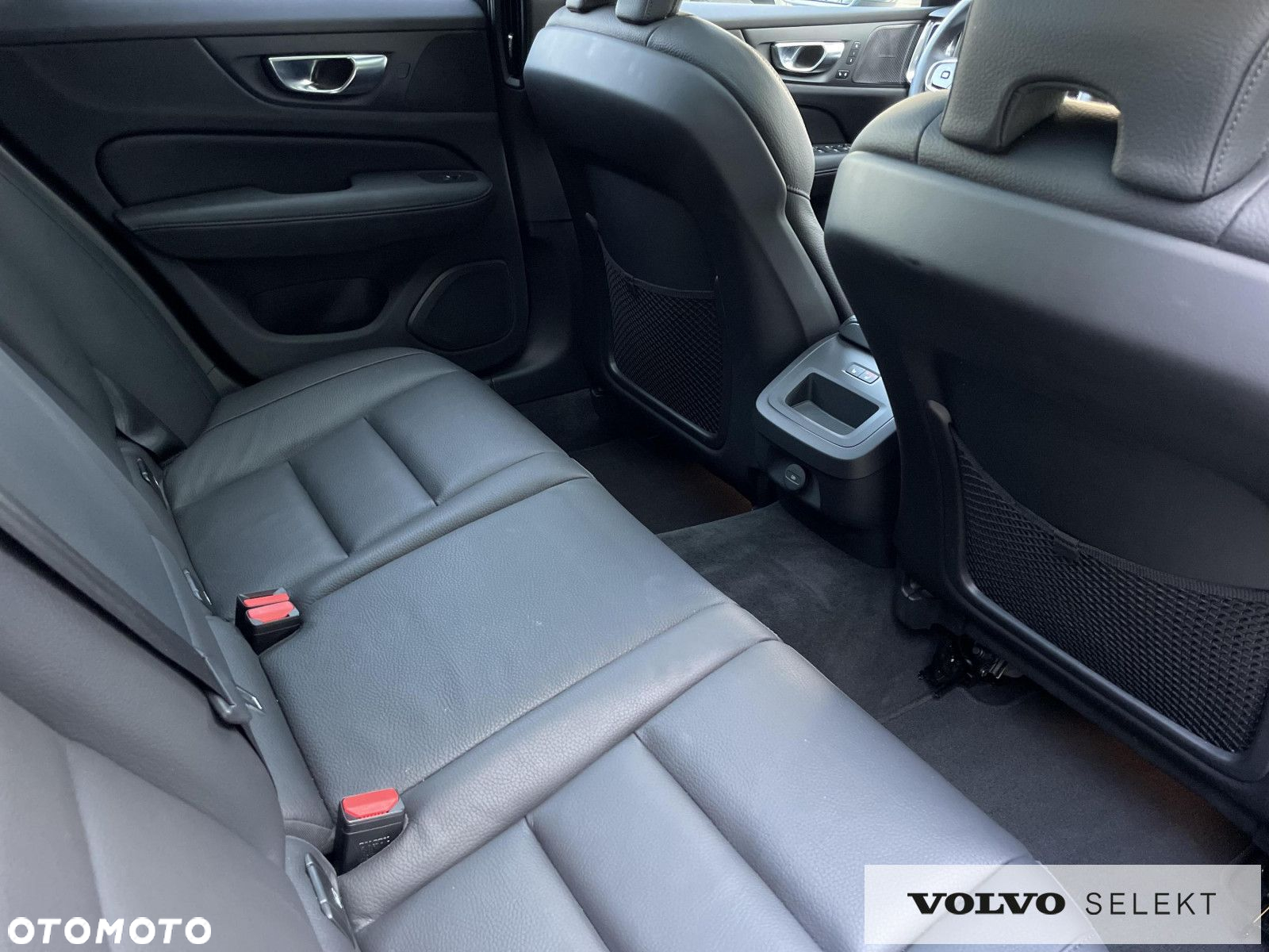 Volvo V60 Cross Country - 26