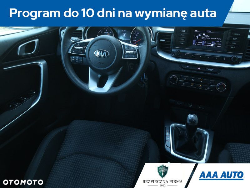 Kia Ceed - 8