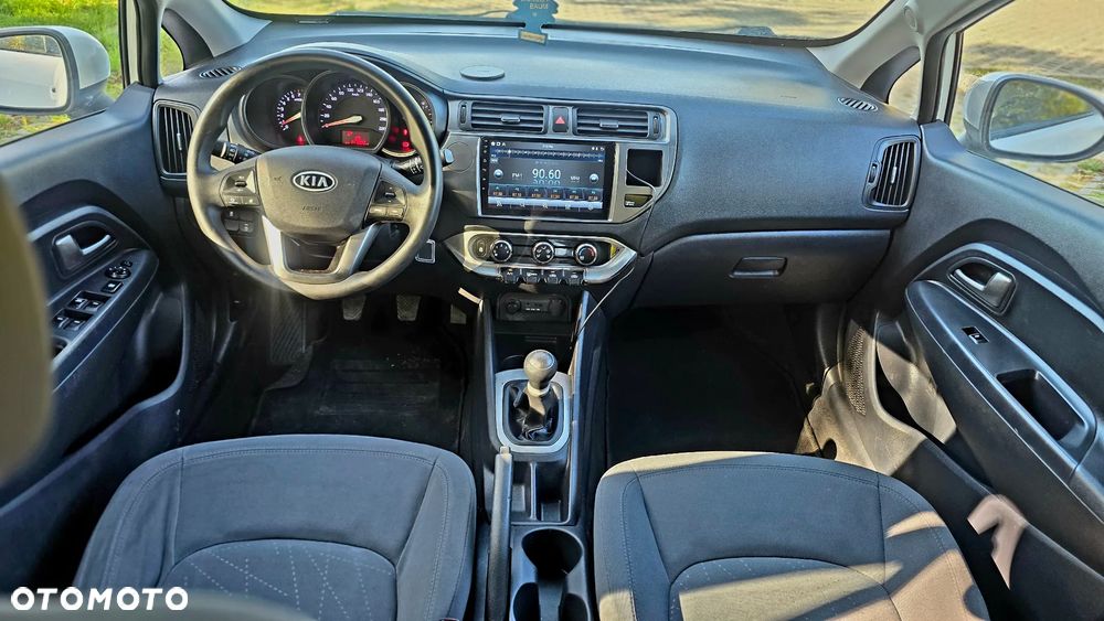 Kia Rio - 7