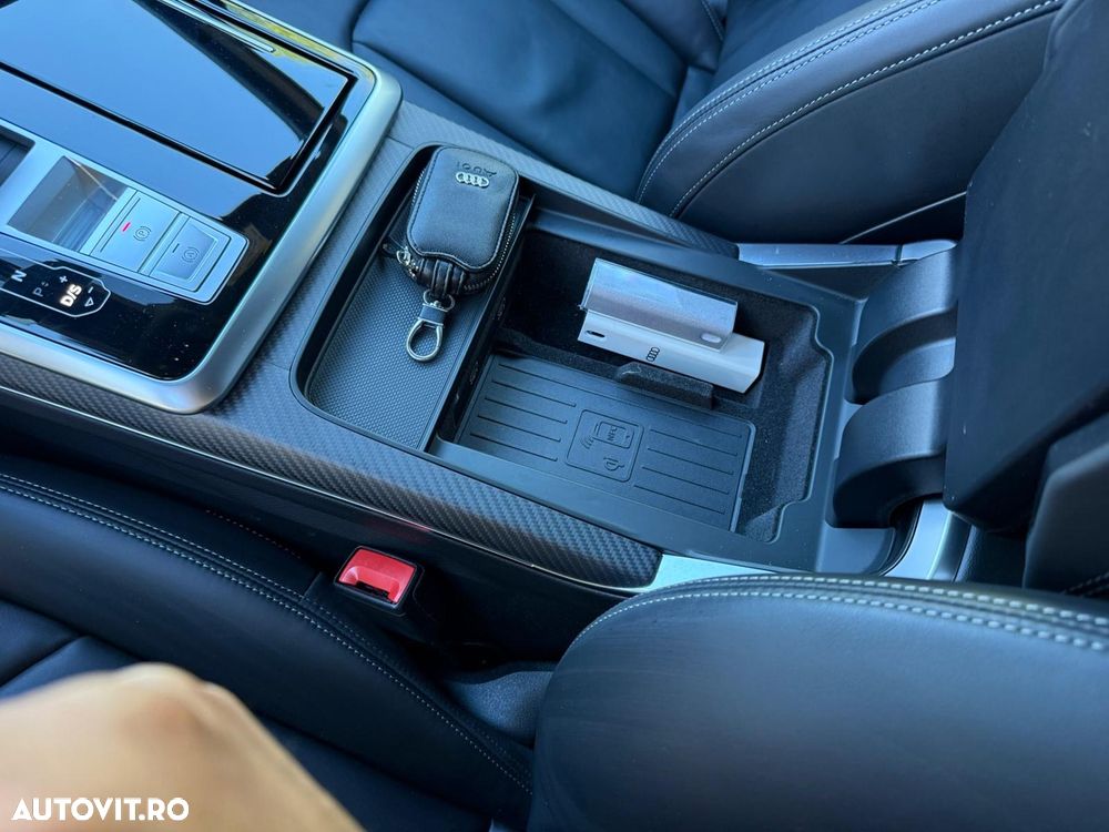 Audi Q7 55 TFSI e quattro Tiptronic PHEV S Line - 10