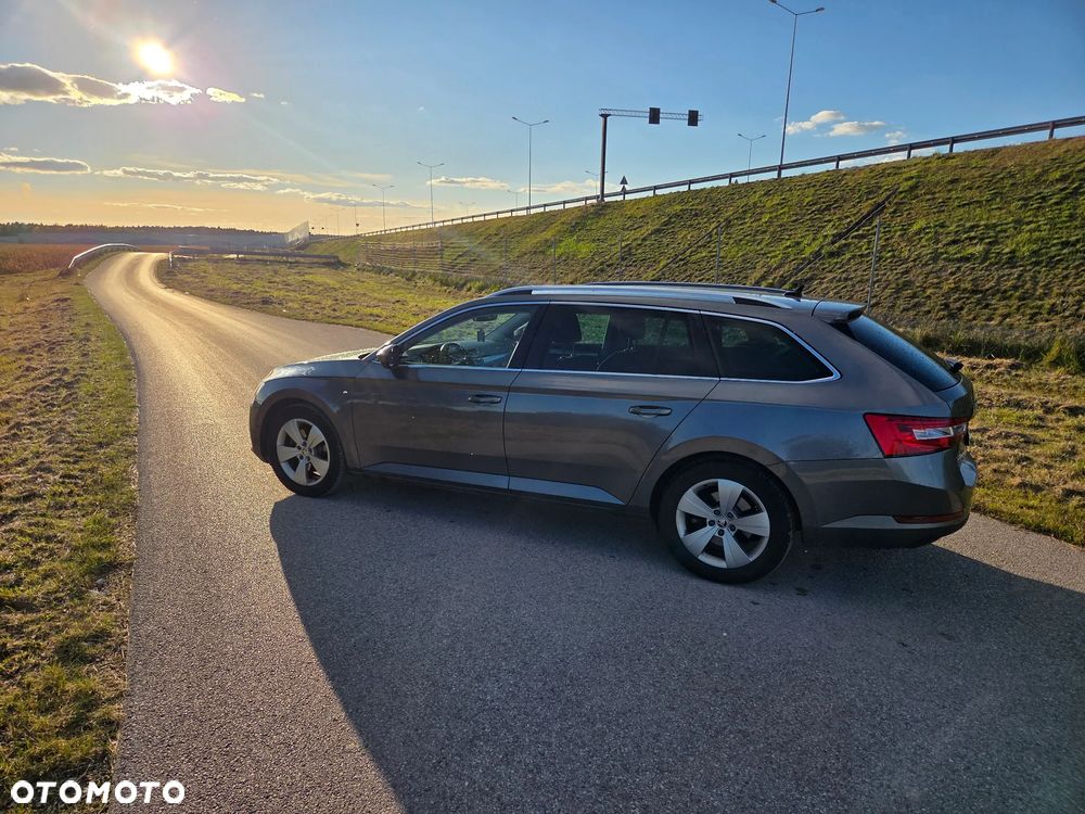 Skoda Superb 2.0 TDI SCR Ambition DSG - 5