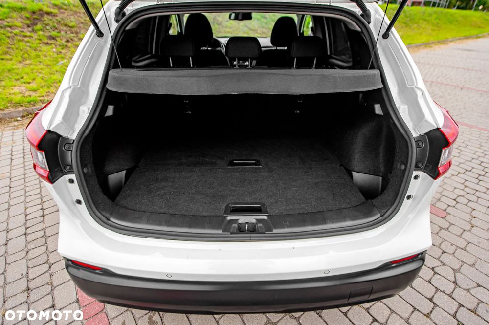 Nissan Qashqai 1.3 DIG-T DCT ACENTA - 17