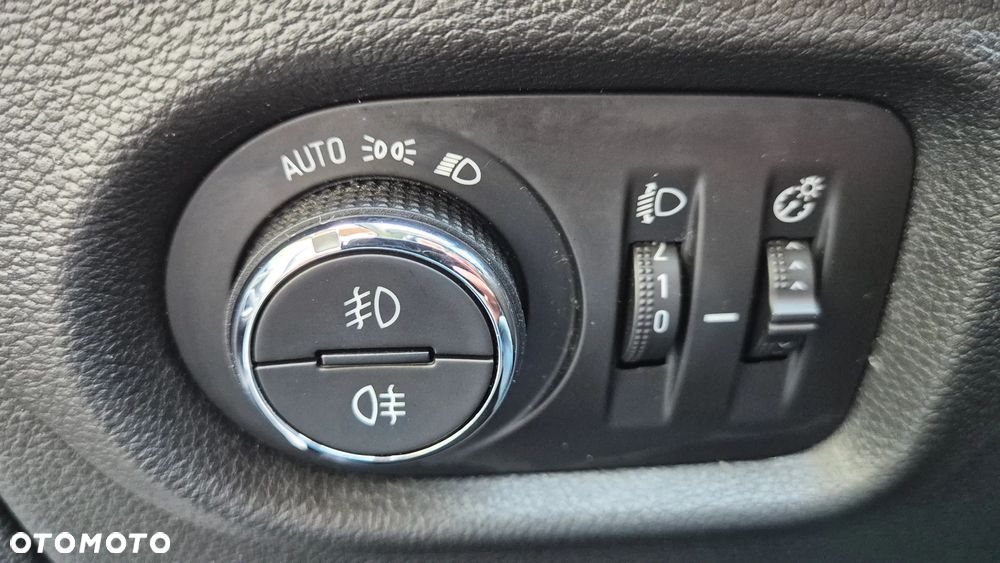 Opel Astra 1.6 CDTI Elite S&S - 15