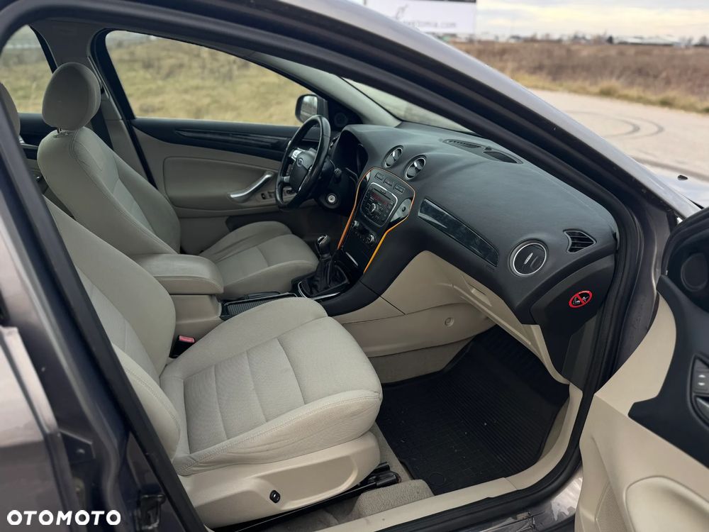 Ford Mondeo 2.0 FF Trend - 8