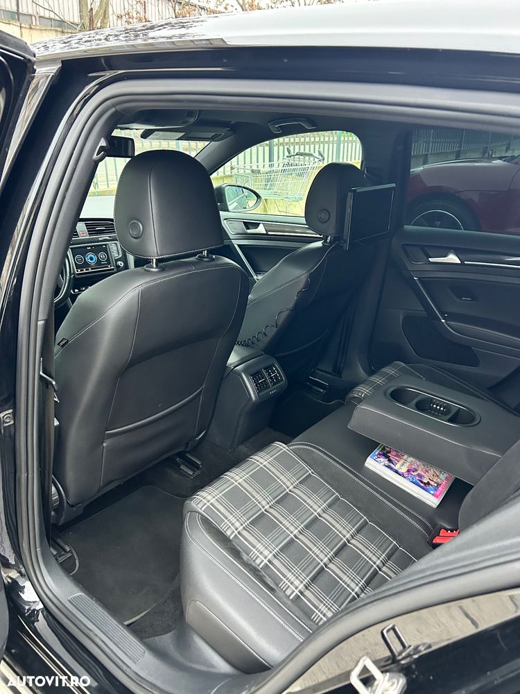 Volkswagen Golf 2.0 TDI DPF BMT DSG GTD - 9