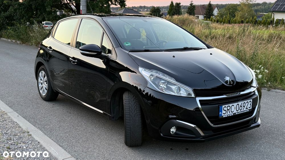 Peugeot 208 - 13