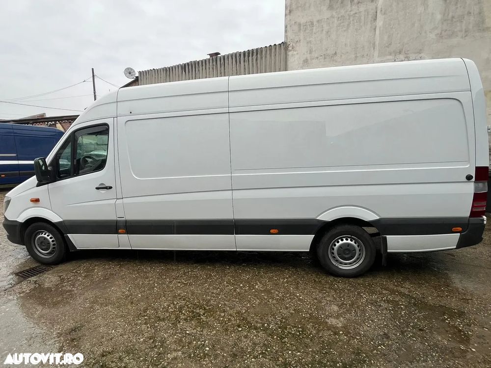 Mercedes-Benz Sprinter - 2
