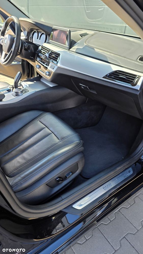 BMW Seria 5 518d Advantage sport - 37