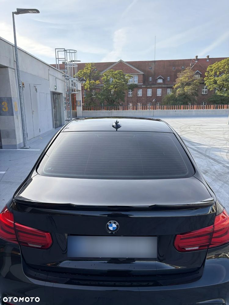 BMW Seria 3 340i xDrive Edition M Sport Shadow - 11