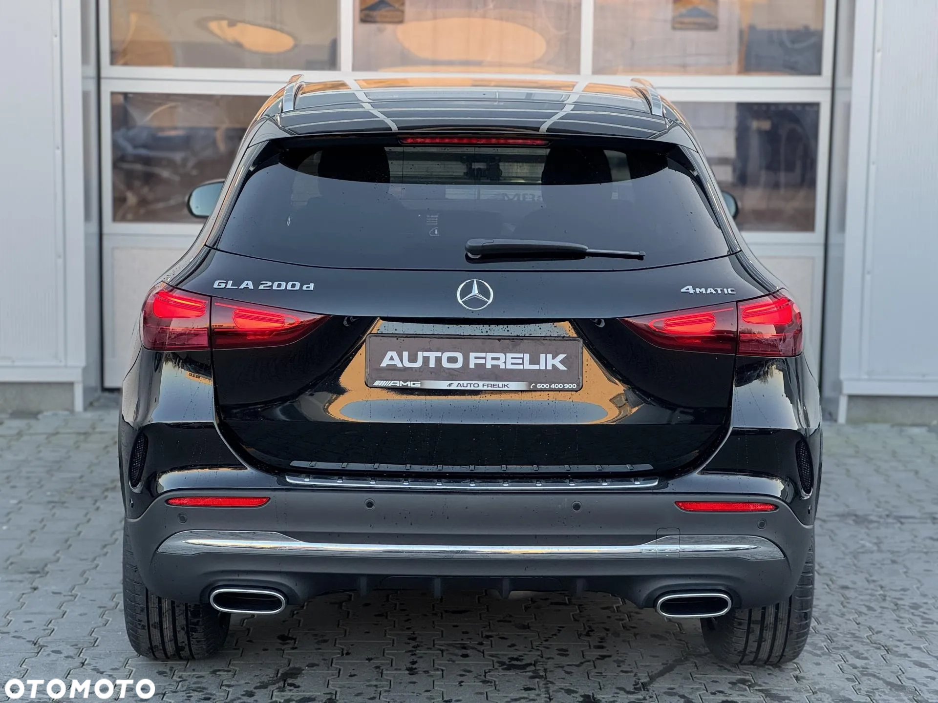 Mercedes-Benz GLA 200 d 4-Matic AMG Line - 10