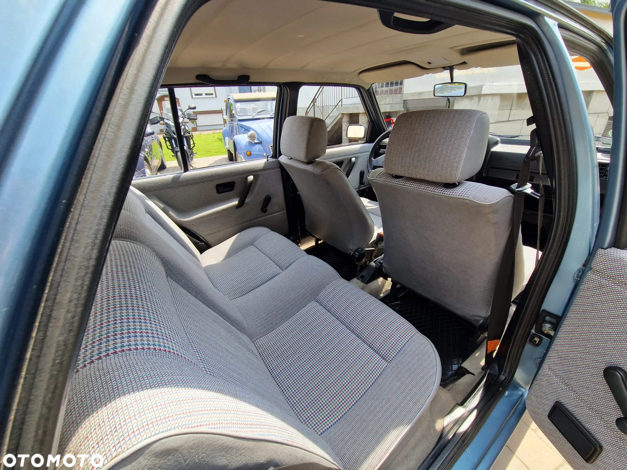 Volkswagen Golf - 12