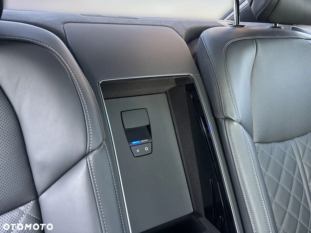 Audi A8 60 TFSI quattro tiptronic - 16