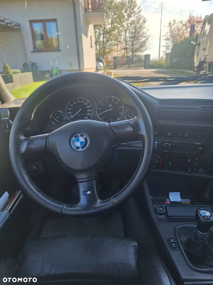 BMW Seria 3 318i - 11
