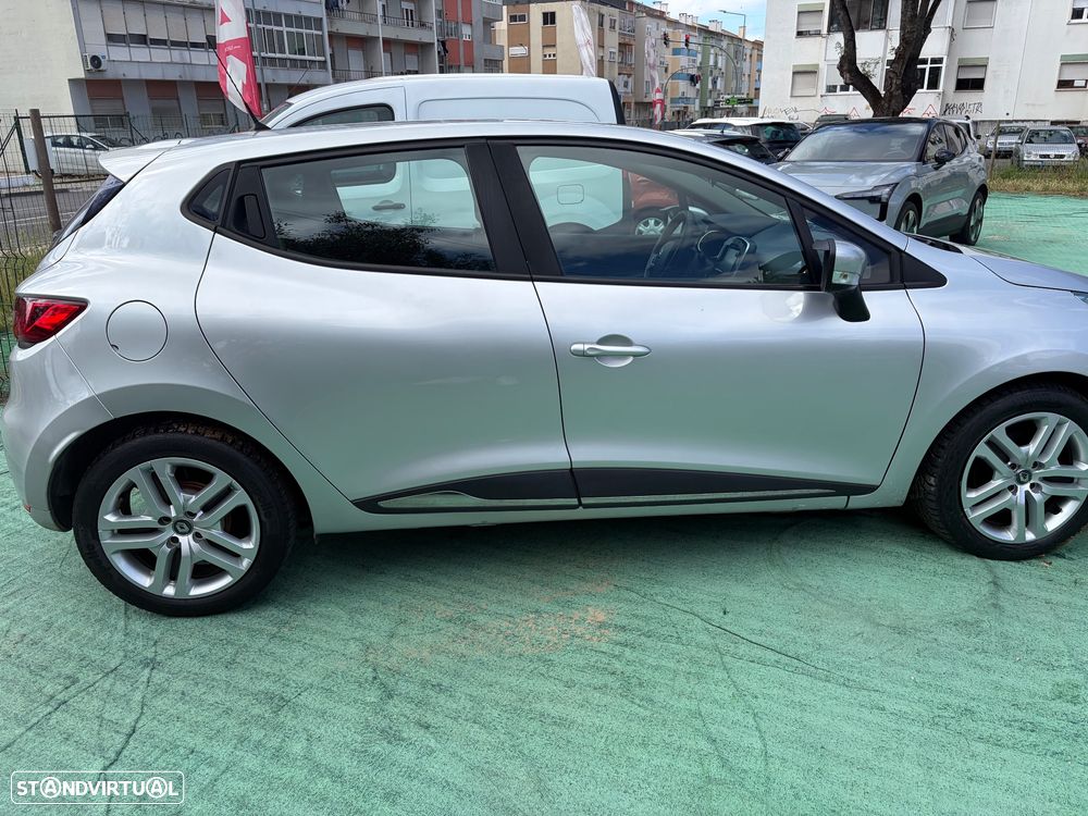 Renault Clio dCi 75 Expression - 9