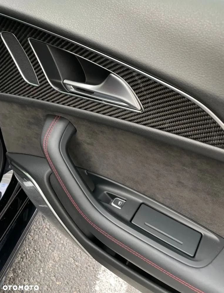 Audi RS6 Avant - 25