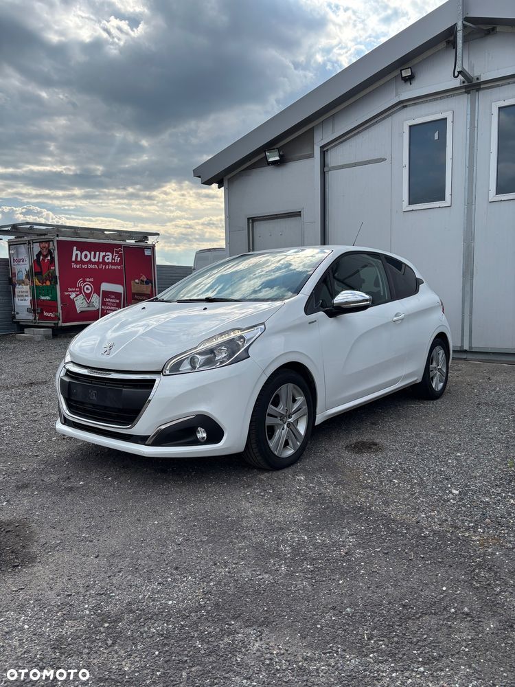 Peugeot 208 2018 photo 3