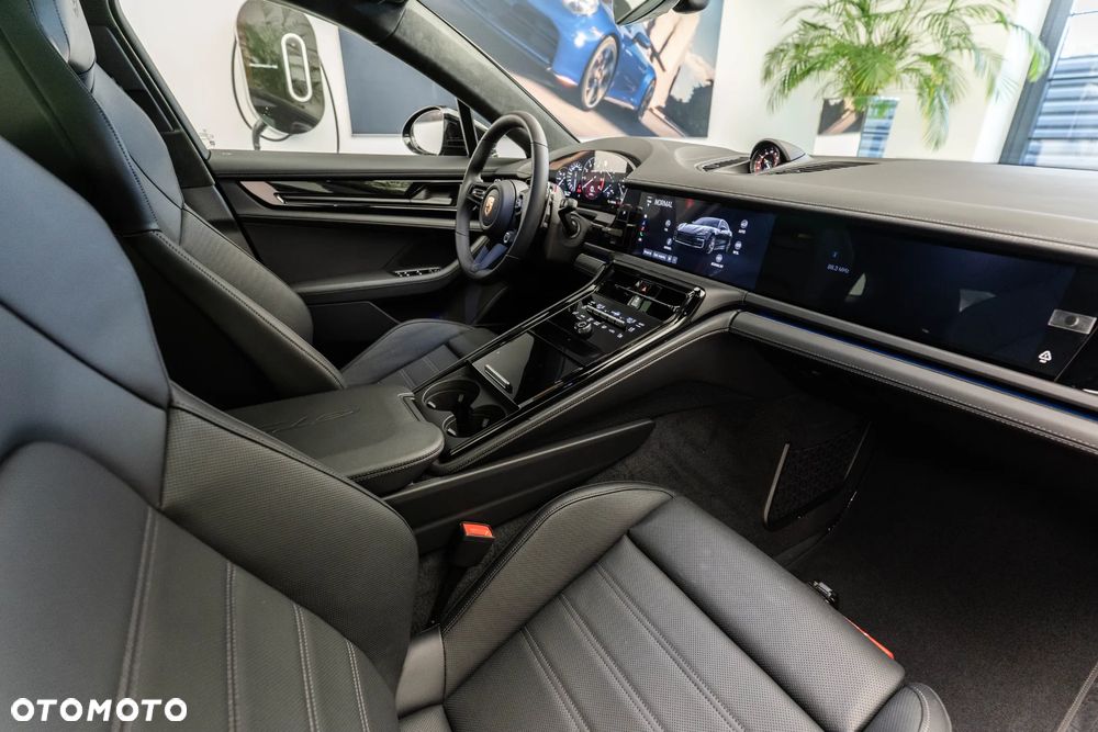 Porsche Panamera GTS - 17