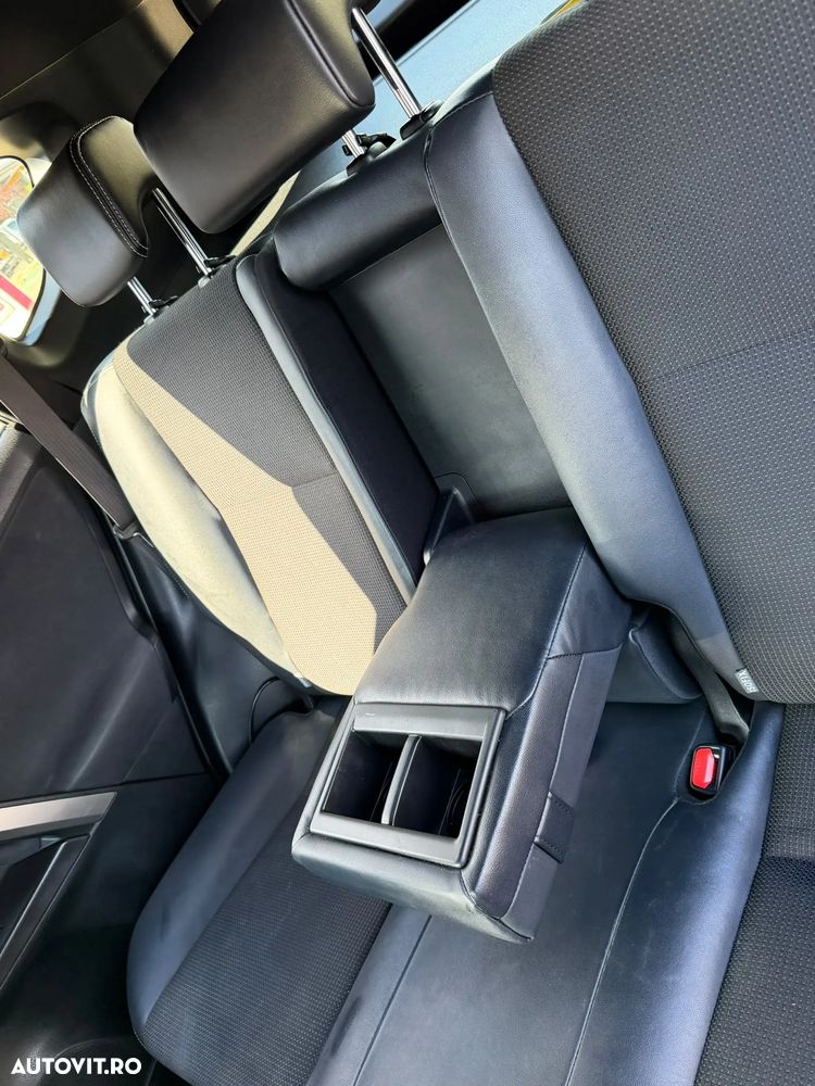 Toyota RAV4 - 15