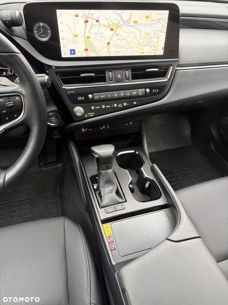 Lexus ES 300h Business Edition - 14