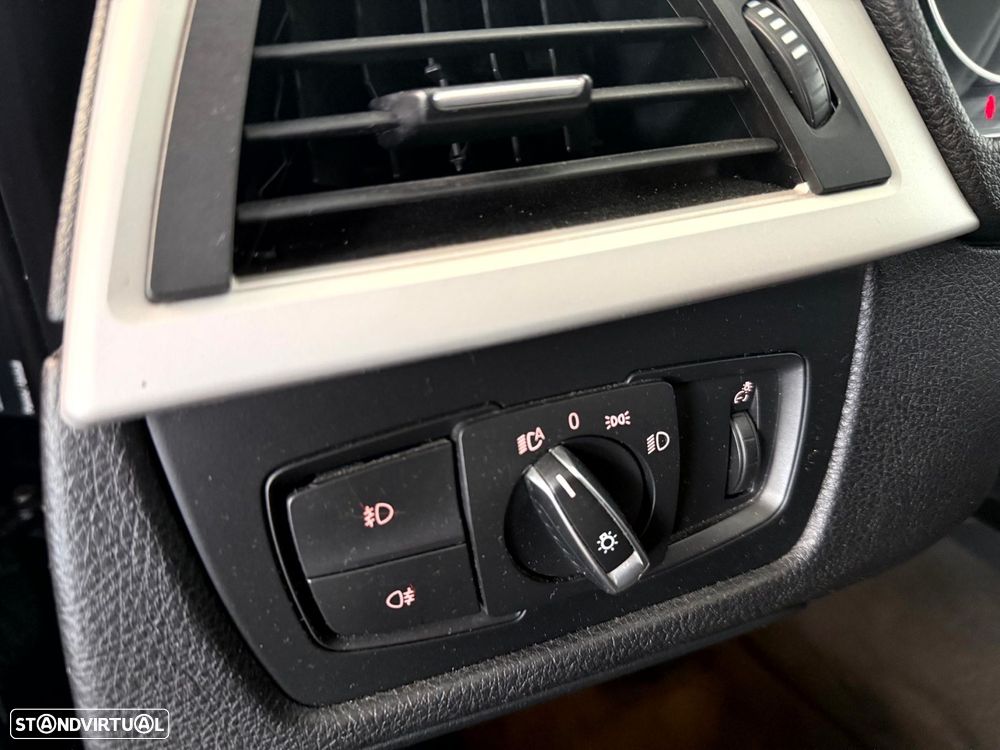 BMW 318 d Touring Navigation - 19