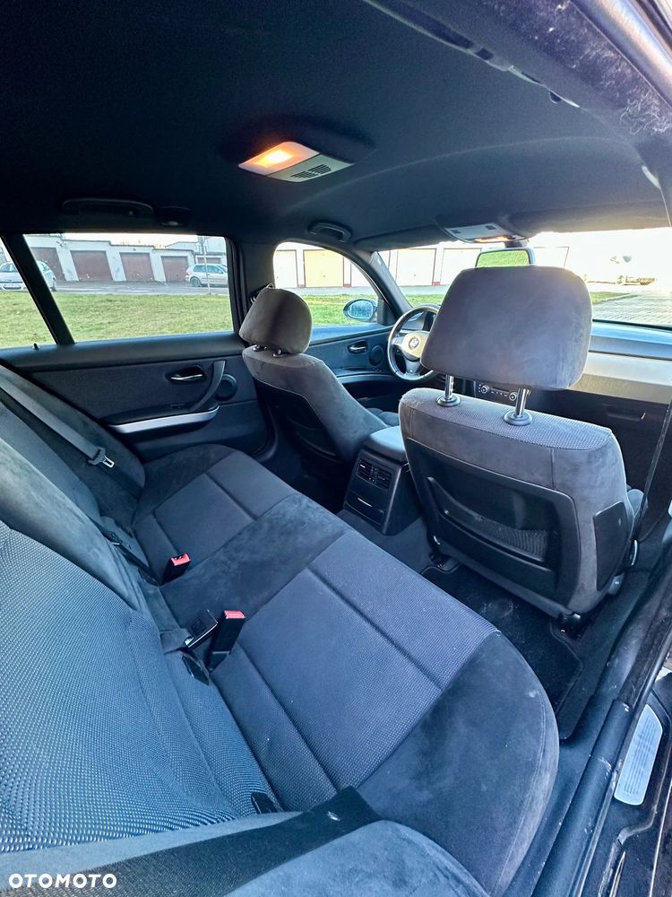 BMW Seria 3 318i Edition Sport - 10