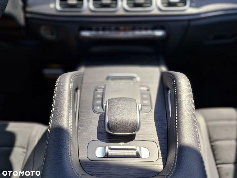 Mercedes-Benz GLE ver-350-de-phev-4--matic-amg-line - 27