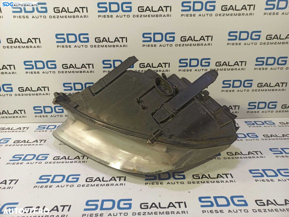 Far Dreapta FARA Xenon Ford C-Max 2007 - 2010 Cod 7M51-13W029-BA [L1724] - 2