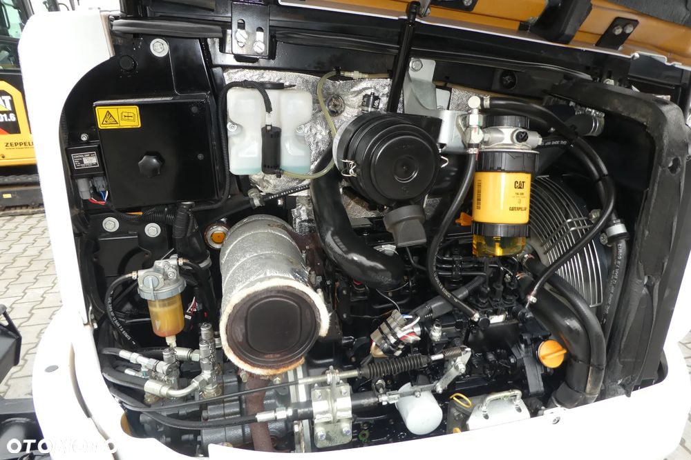Caterpillar 302,7D CR TRZY ŁYŻKI - 18