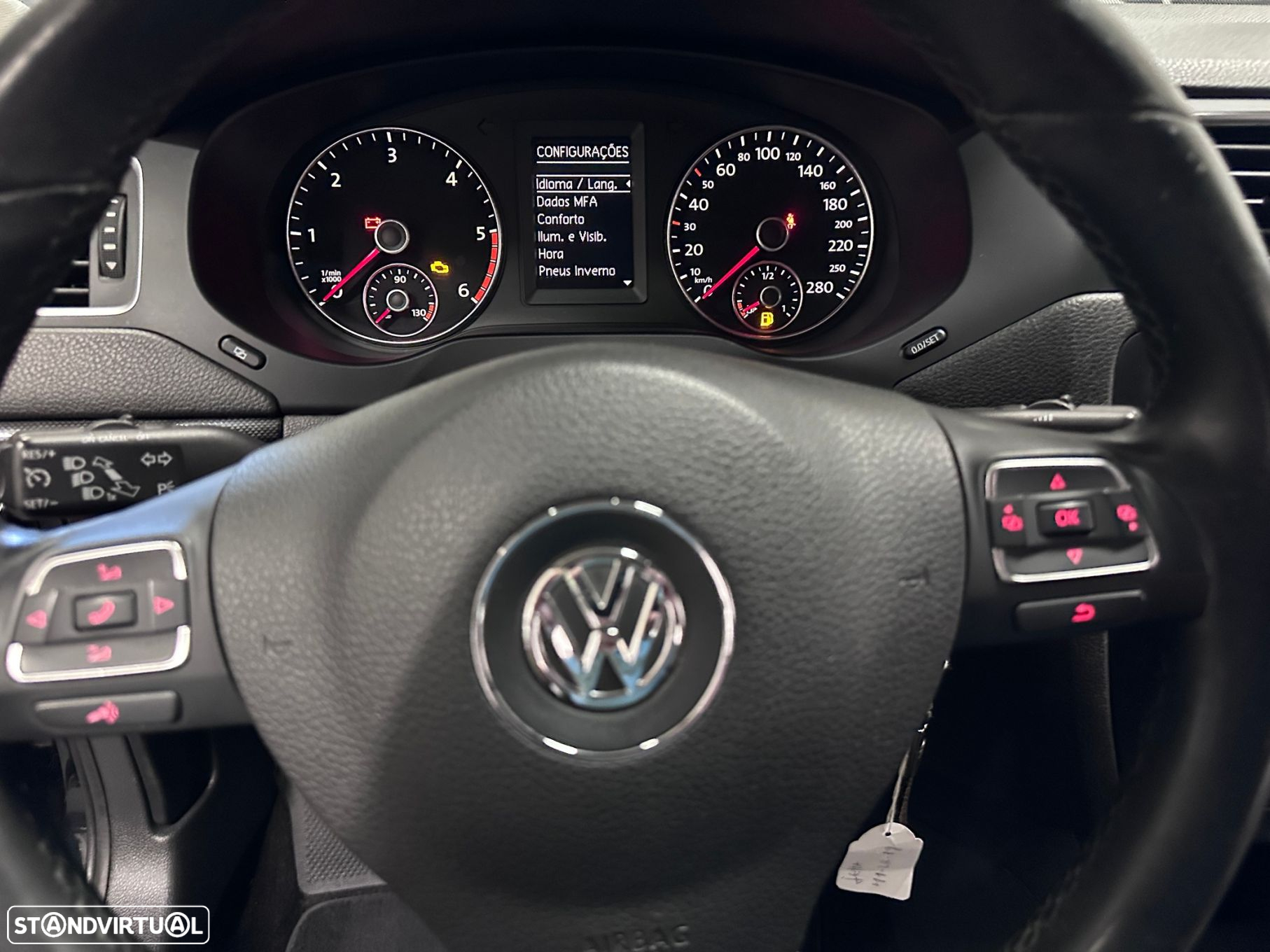 VW Jetta 1.6 TDi Confortline - 13