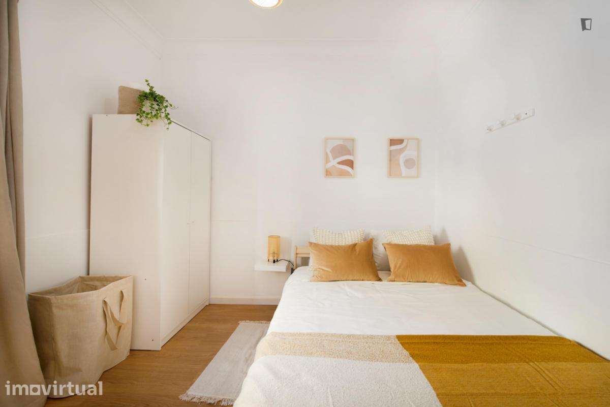 Quarto - localizado em Benfica Lisbon - Grande imagem: 2/30