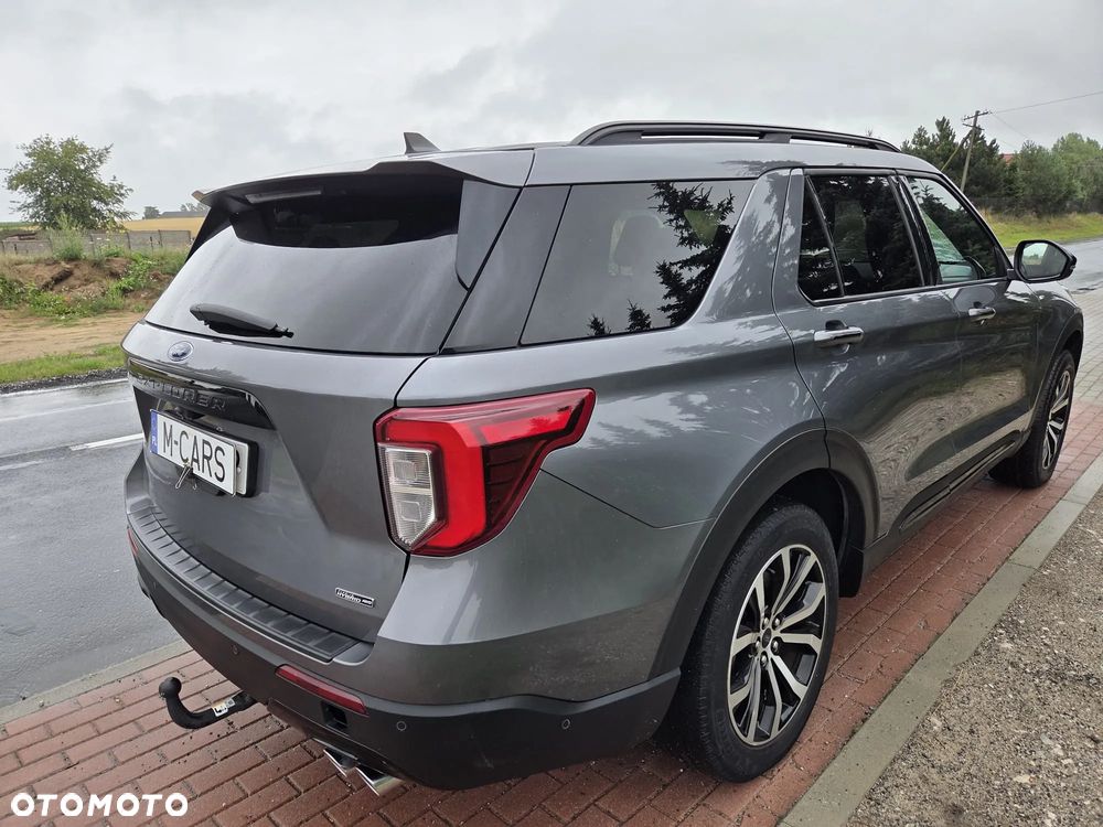 Ford Explorer EcoBoost Plug-in Hybrid ST-LINE - 4