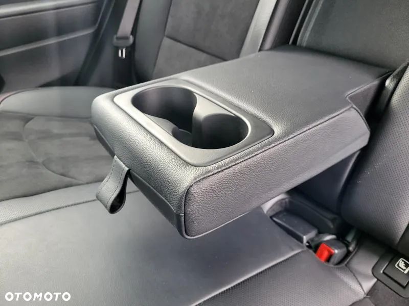 Kia Ceed 1.6 T-GDI GT DCT - 27