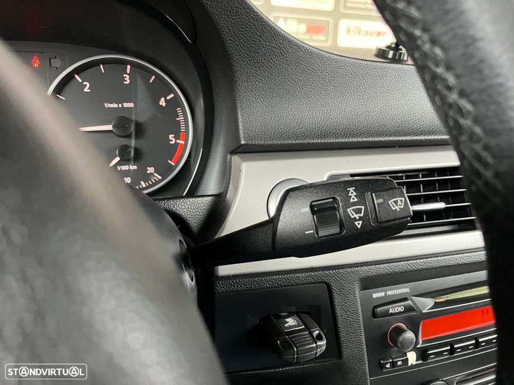 BMW 320 d EfficientDynamics - 23