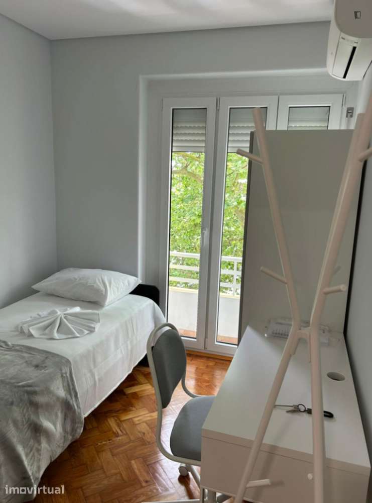 Quarto - localizado em Sete Rios Lisbon - Grande imagem: 2/13