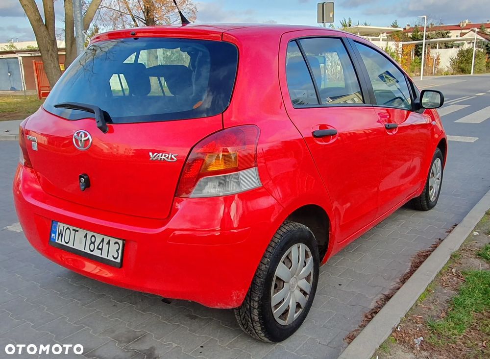 Toyota Yaris 1.0 Terra - 8