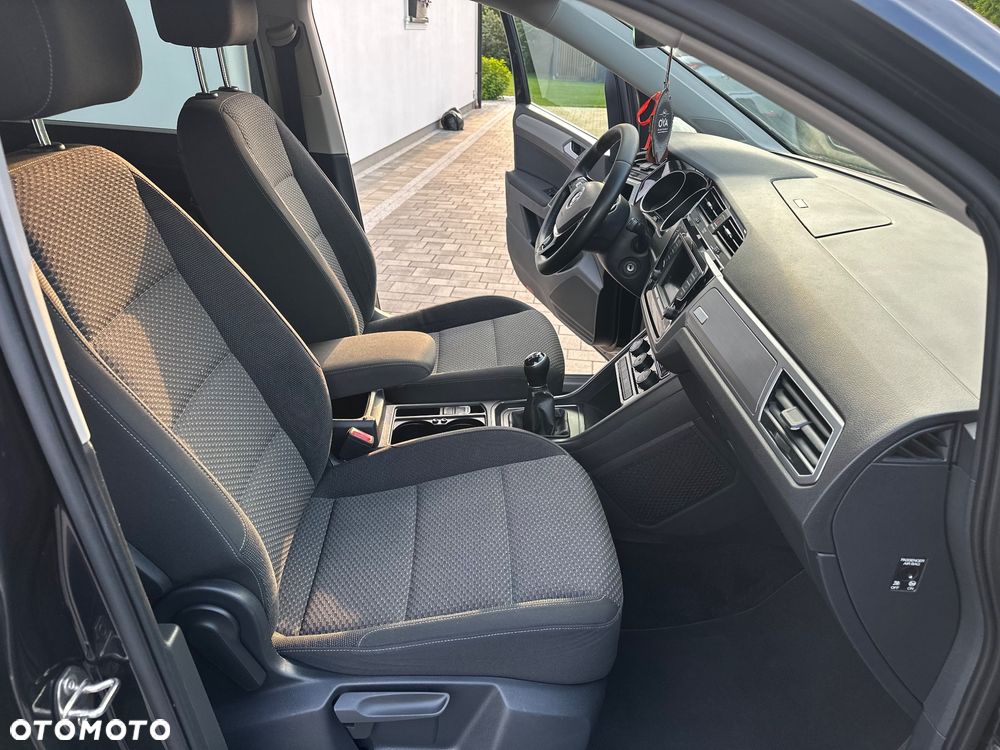 Volkswagen Touran 1.6 TDI SCR BlueMotion Technology Comfortline - 31