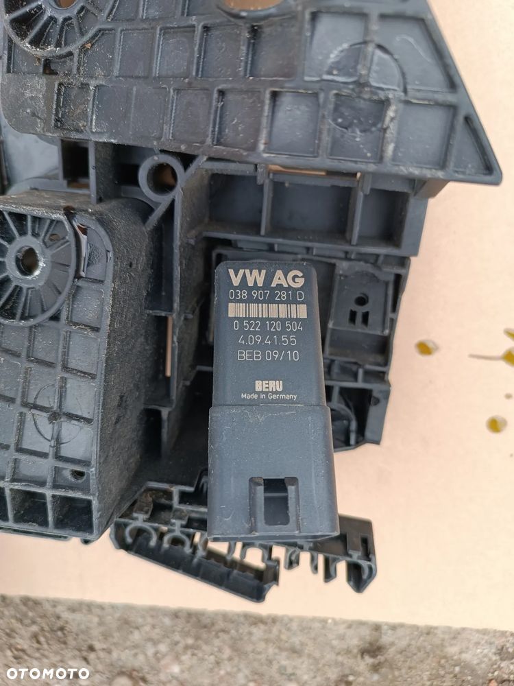 VW SCIROCCO III 08-14r PRZEKAŹNIK ŚWIEC ŻAROWYCH 038907281D AUDI A4 B9 A4 A3 8P - 1