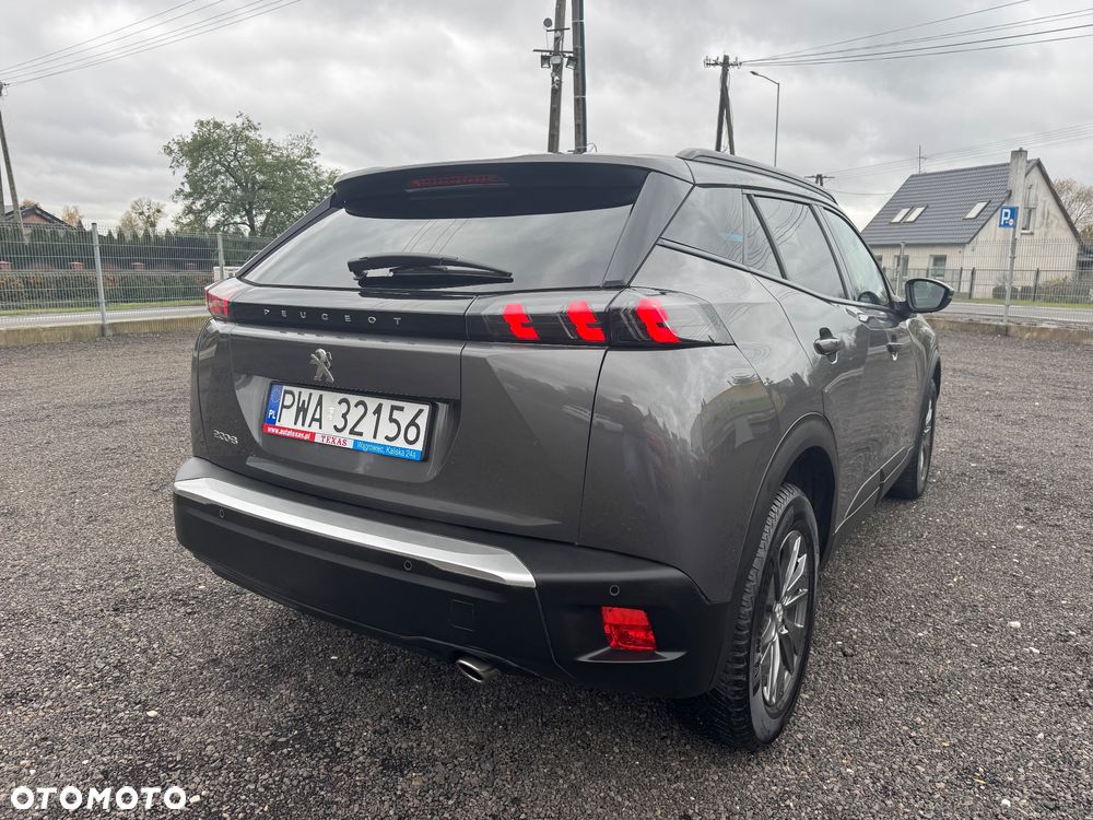 Peugeot 2008 - 8