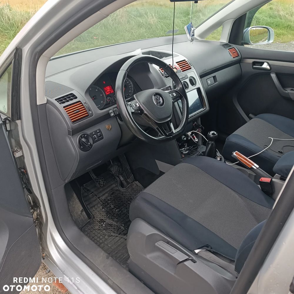 Volkswagen Touran - 6
