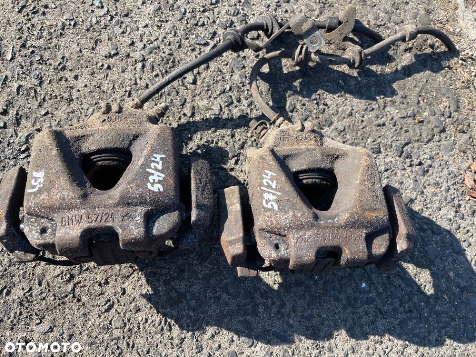 Zacisk lewy prawy jarzmo 753 754 57/24 Bmw e90 e91 - 1