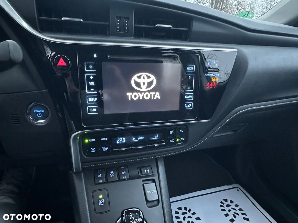 Toyota Auris 1.8 HSD Prestige - 24