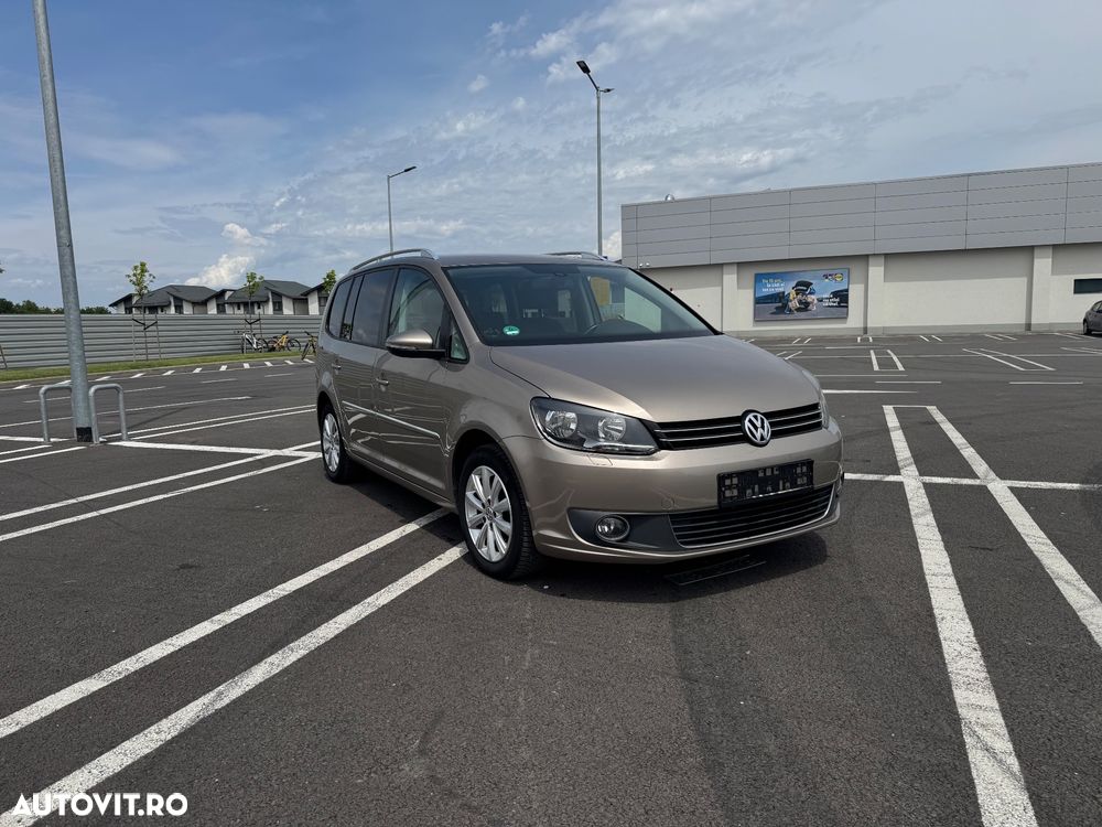 Volkswagen Touran - 11