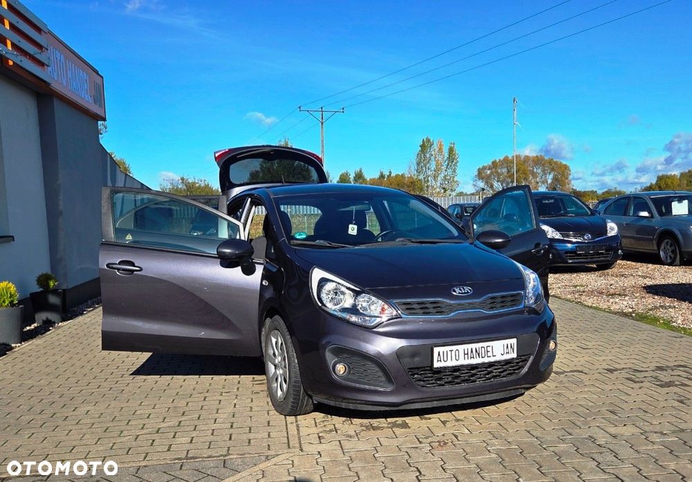 Kia Rio - 24