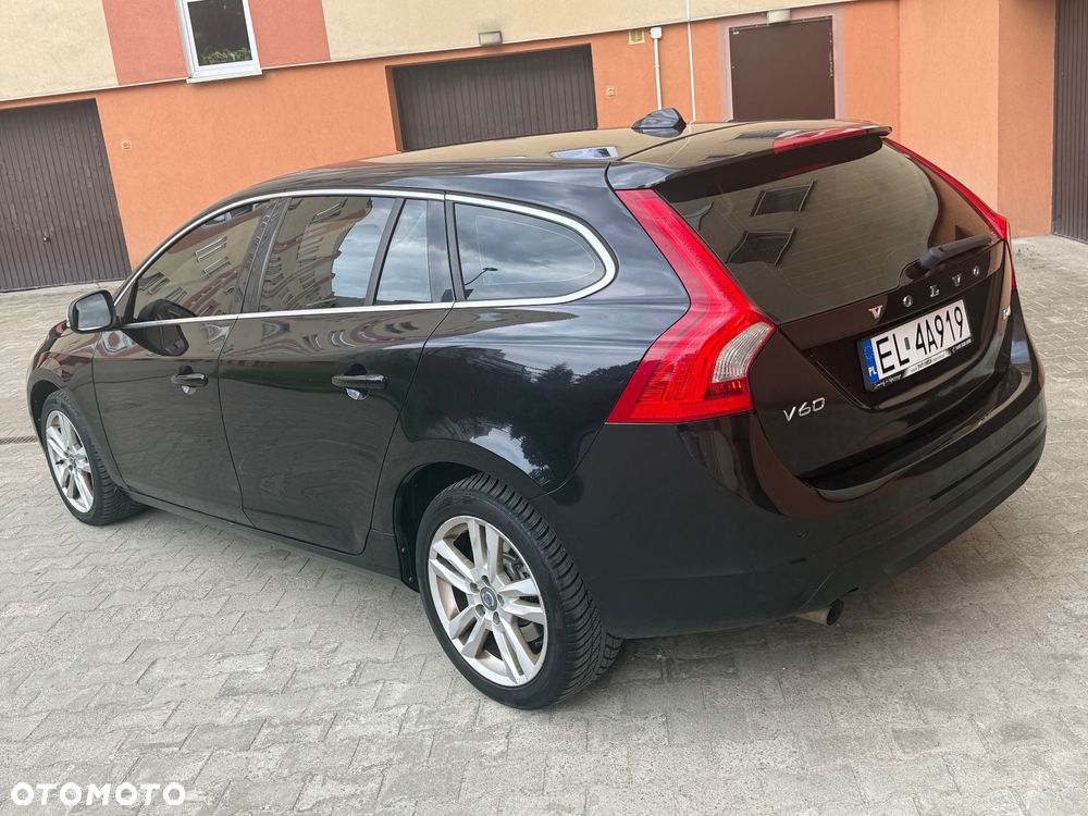 Volvo V60 D4 Momentum - 5