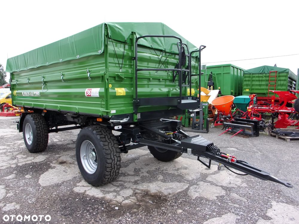 Pronar Przyczepa dwuosiowa paletowa Pronar PT-610 -10-ton, Przyczepa Pronar PT-653/2 - 6-ton z mechanizmem trójstronnego wywrotu, nadstawy, plandeka, balkon - 8